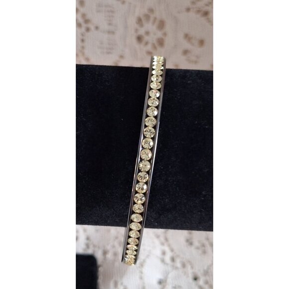 EUC Coach Bracelet Bangle Pave Crystal Lozenge Black 96416 - Picture 5 of 11